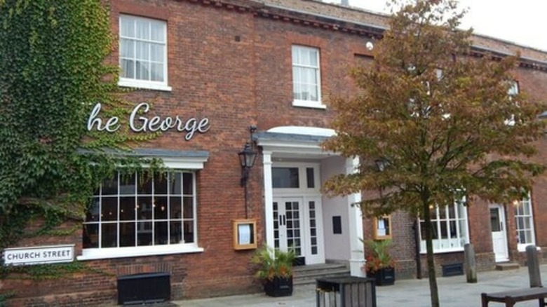 Hotel The George At Baldock
