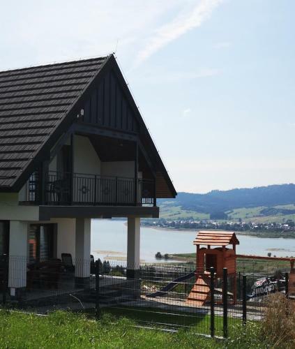 Domek W G�rach I Nad Jeziorem Czorszty?skim