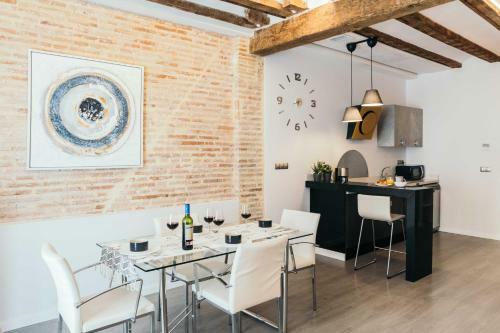 Apartamento Cathedral Modern 2br, 1ba, Wifi, Ac, Balcony