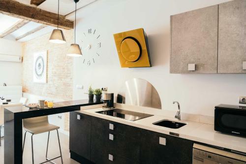 Apartamento Cathedral Modern 2br, 1ba, Wifi, Ac, Balcony