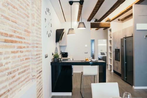 Apartamento Cathedral Modern 2br, 1ba, Wifi, Ac, Balcony