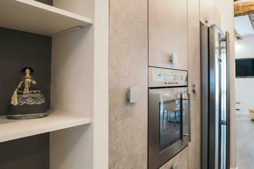 Apartamento Cathedral Modern 2br, 1ba, Wifi, Ac, Balcony