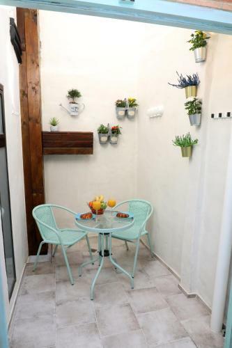 Vintage Loft Apartment Beach, Private Terrace Wifi