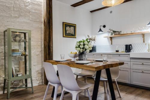 Uroczy Apartament ?azienna 5/4