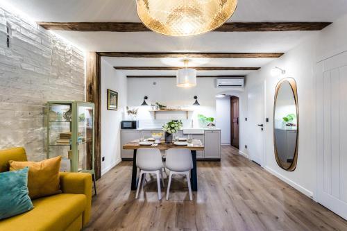 Uroczy Apartament ?azienna 5/4