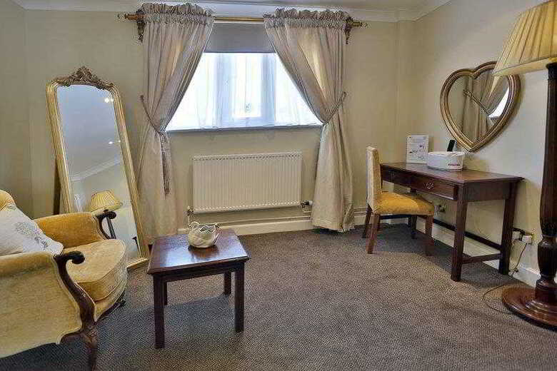 Best Western Three Swans Hotel