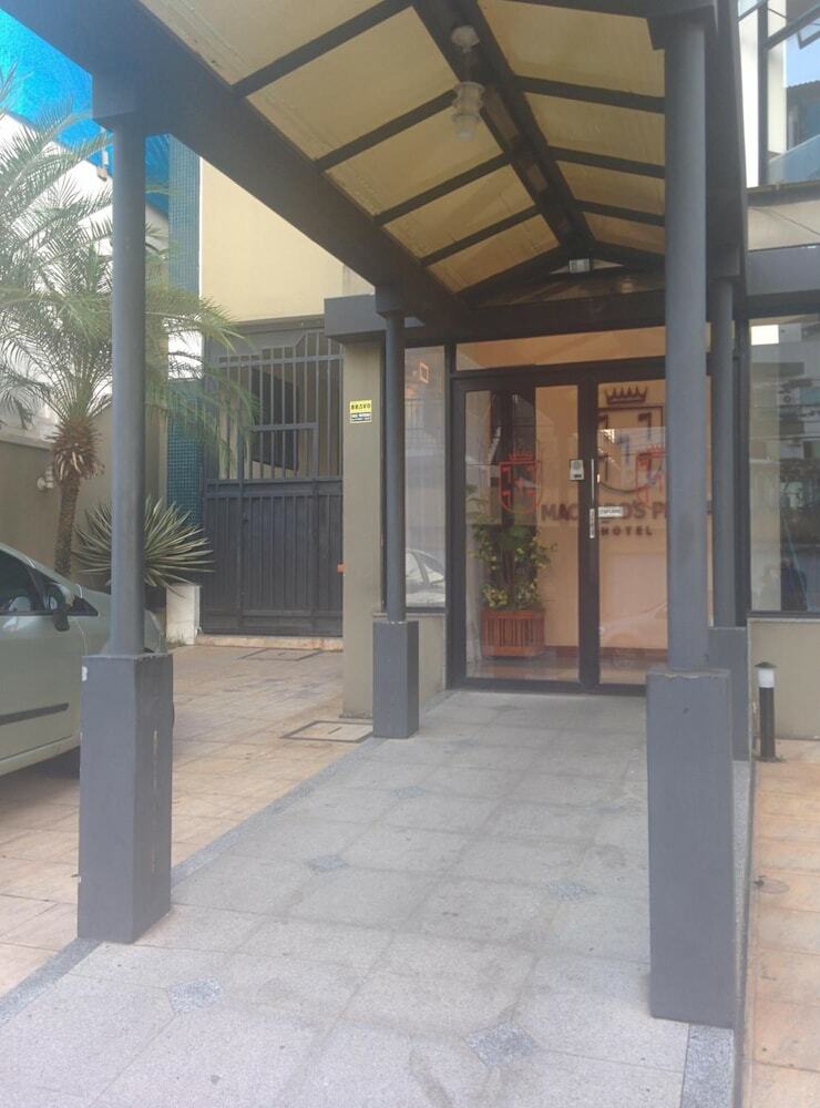 Machados Plaza Hotel