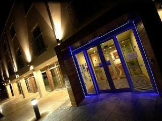 Hotel Belmore Court & Motel