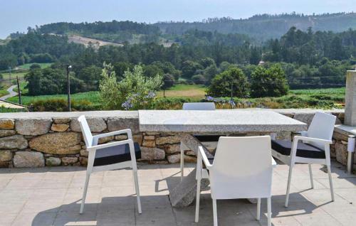 Stunning Home In Vimianzo With 1 Bedrooms And Wifi