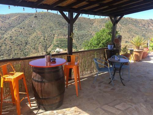 Casira, Ruime Villa & 2 Studio's - 8 Personen