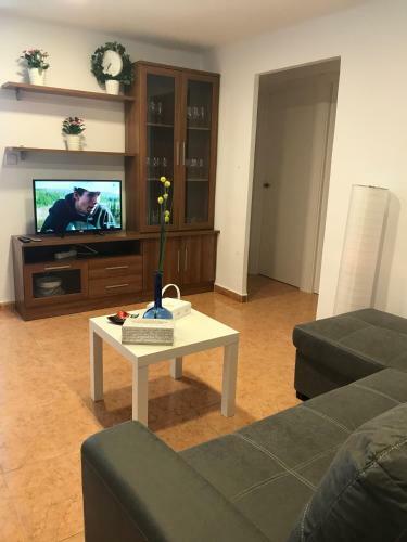 Apartamento Central Modern 3bdr, A/c, Wifi & Parking