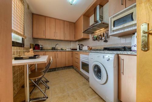 Apartamento Con Encanto En Granada, La Zubia