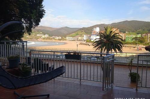 Apartamento Piso Con Gran Terraza En Primera L�nea de Playa