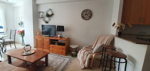 Apartment In Campoamor Overlooking The Swimming Pool