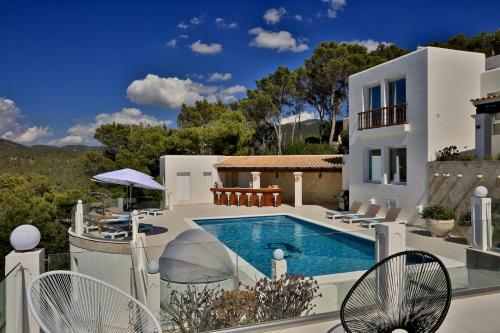Villa C'an Petra, Carrer Club Robinson