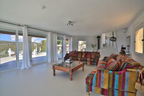 Villa C'an Petra, Carrer Club Robinson