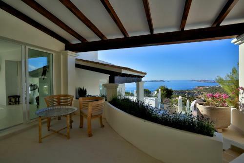 Villa C'an Petra, Carrer Club Robinson