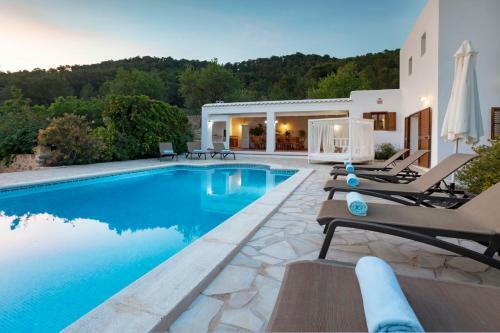 Villa In Ibiza Town, Sleeps 1214 - Can Monte
