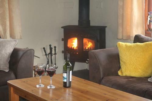 Bwythynod Helmau Cottages