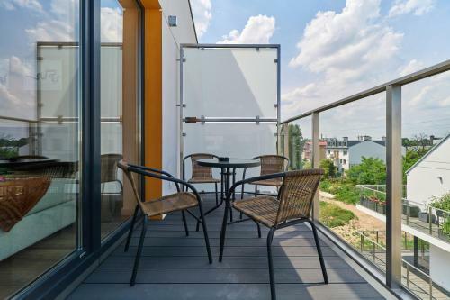 Luxurious Apartment Wroc?aw Kowale By Renters