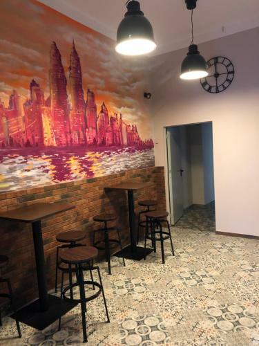 Quantum Hostel