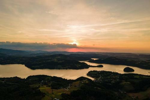 Villa The Lake House - Dom Nad Samym Jeziorem Ro?nowskim
