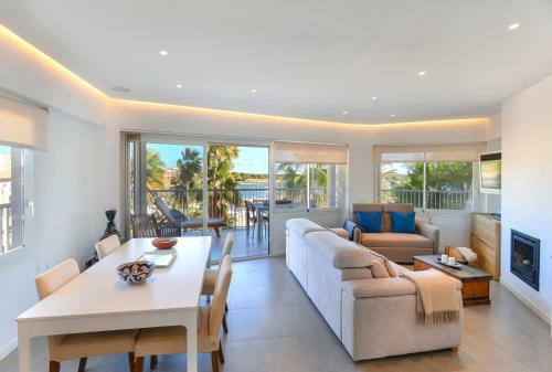 Canami... Luxury Apartment With Best Sea Views.