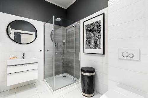 Deluxe Apartment Five Seas By Renters Prestige