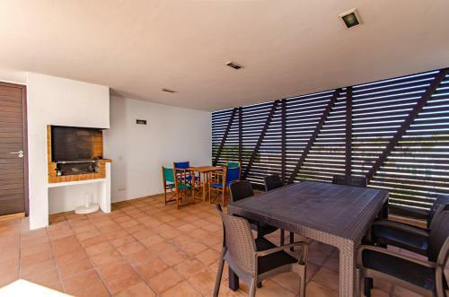 3 Bedroom Villa, Private Pool, Biniancolla, Near Punta Prima
