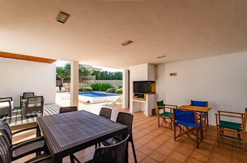 3 Bedroom Villa, Private Pool, Biniancolla, Near Punta Prima