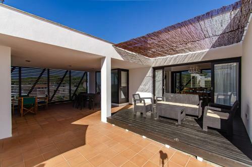 3 Bedroom Villa, Private Pool, Biniancolla, Near Punta Prima