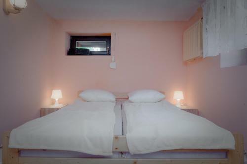 Apartamento Pokoje Go?cinne Mr�z Krystyna