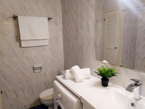Cheap & Chic Apartamento En Son Bou de 2 Dormitorios