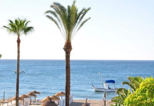 Frontline Beach Apartment