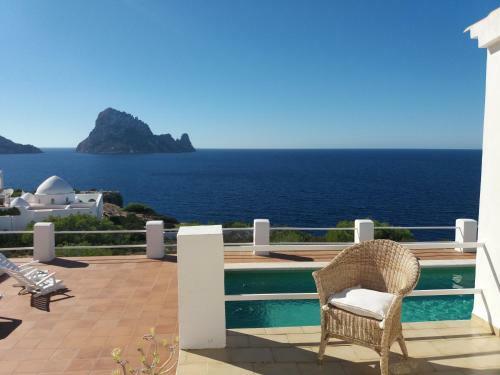 Villa Ojos de Mar Views Of Es Vedr�