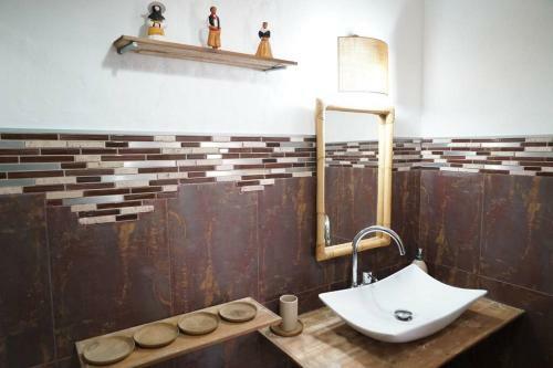 Bini Veca, Casa Unifamiliar Con Jard�n Y Vistas En Binib�cquer