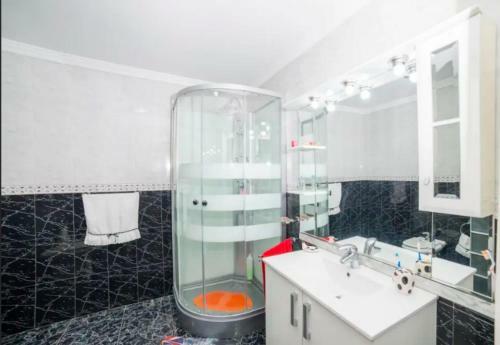 Apartamento Amadores Beach With Pool Familyfriendly