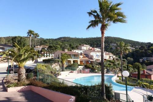 Sea View Apartment In Residence With Swimming Pool