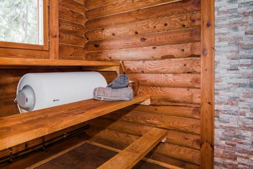 Lodge K�lmam�e Puhkemaja