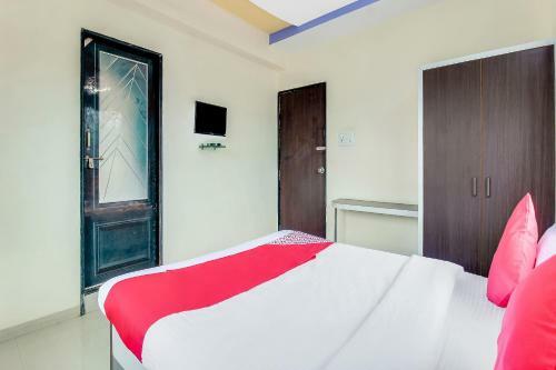 Oyo Flagship 48365 Hotel Shiva's Castle