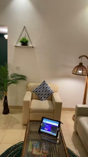 Eko Stay - Green Door Apartment