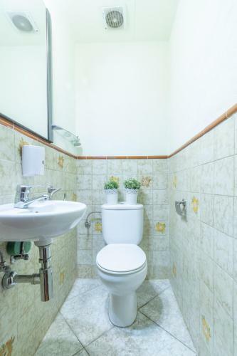 Goldhome - Requesens