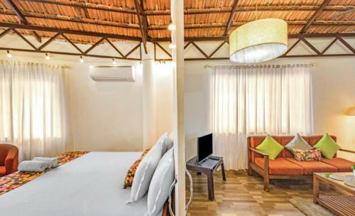 Apartamento Lavish Studio With A Pool, Near Candolim Beach
