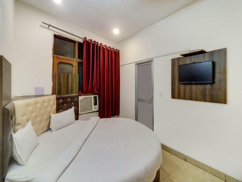 Hotel Capital O 82559 Royal Plaza