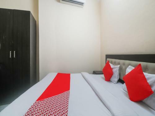 Hotel Oyo 74020 Anvi Deluxe