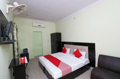 Hotel Oyo Flagship 23686 Ur Guest House