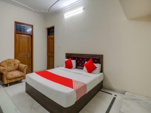 Hotel Oyo Flagship 74036 Golden Residency 2
