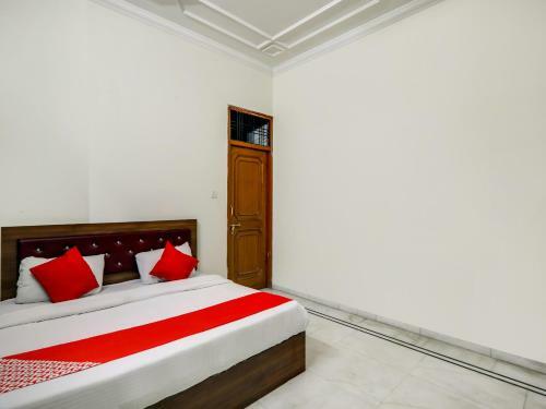 Hotel Oyo Flagship 74036 Golden Residency 2