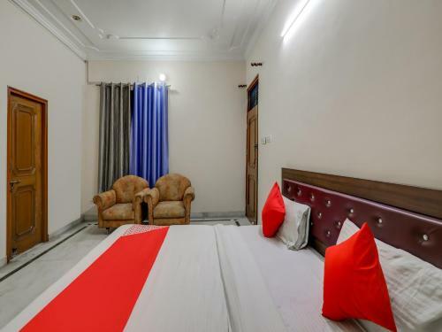 Hotel Oyo Flagship 74036 Golden Residency 2
