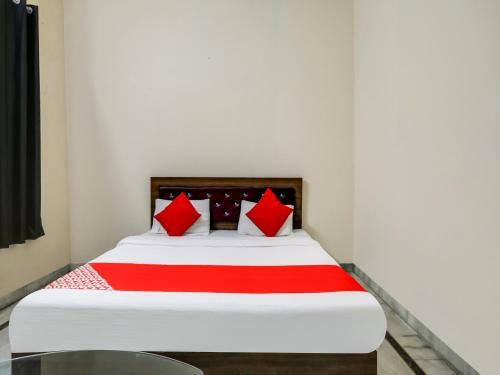 Hotel Oyo Flagship 74036 Golden Residency 2